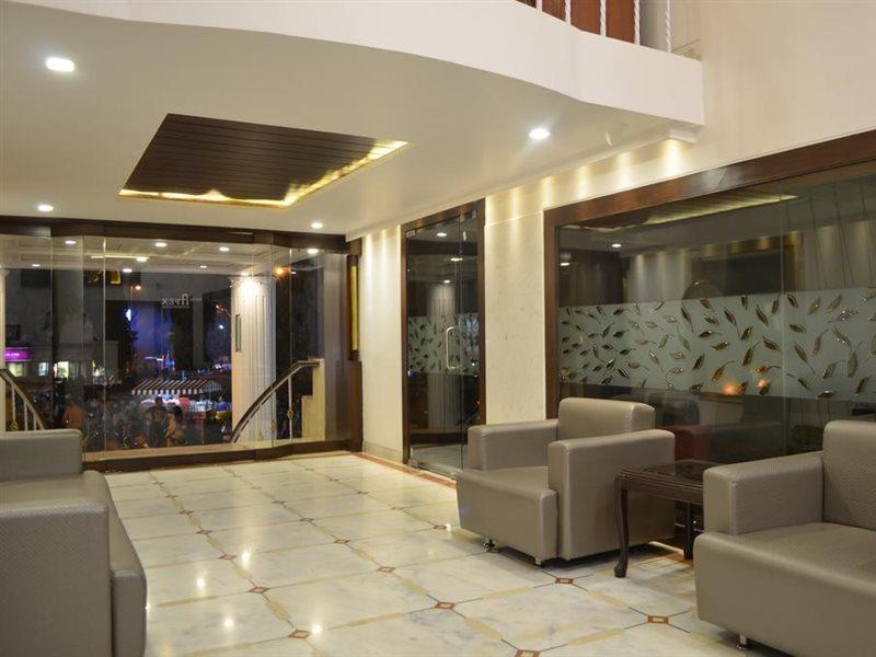 Hotel Apex International Vadodara Exterior photo