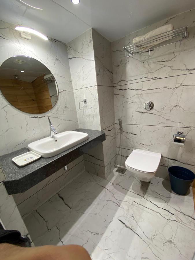Hotel Apex International Vadodara Exterior photo