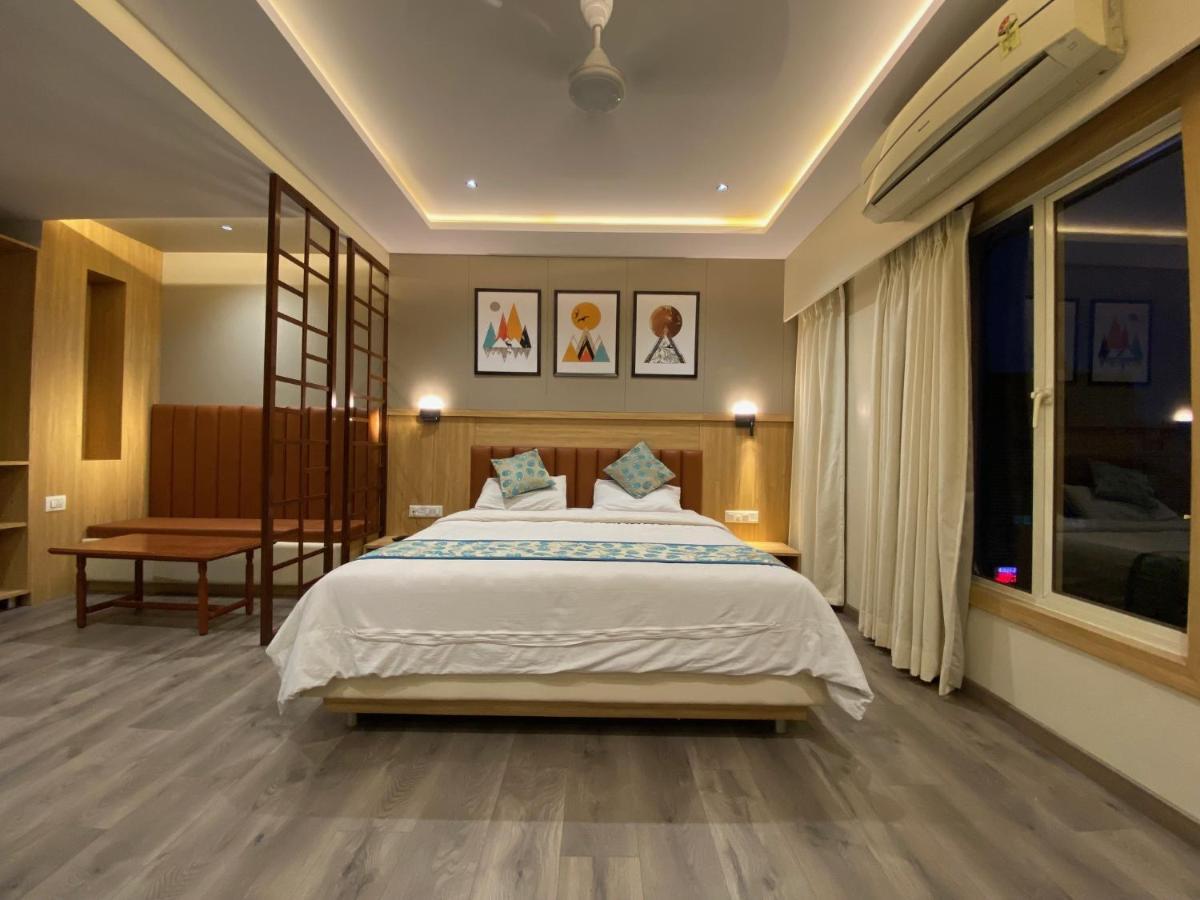 Hotel Apex International Vadodara Exterior photo