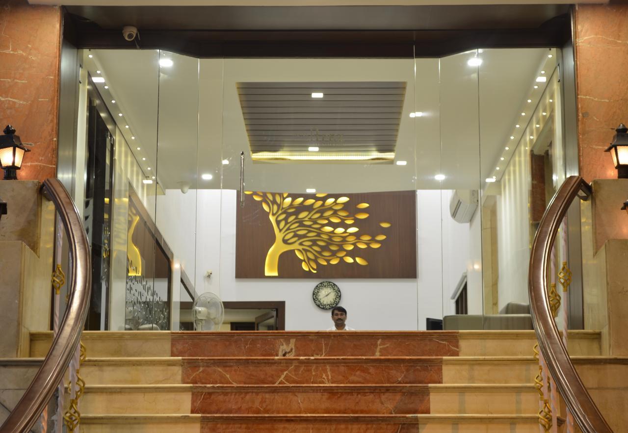 Hotel Apex International Vadodara Exterior photo