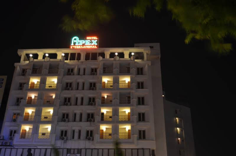 Hotel Apex International Vadodara Exterior photo