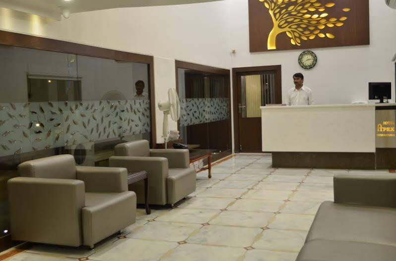 Hotel Apex International Vadodara Exterior photo